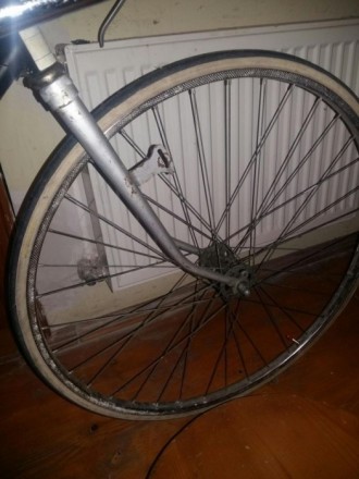 Велосипед ротребує ремонту . А саме заміна педалей заміна сідла рама потерта фар. . фото 6