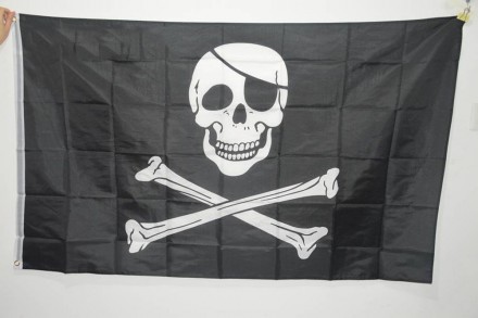 Легендарный пиратский флаг, называемый «Весёлый Роджер».

Размер: 90 х 150 см.. . фото 4