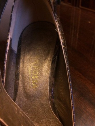 Жіночі туфлі з текстурованого шкірзамінника в гарному стані Колір: коричневий Ро. . фото 4