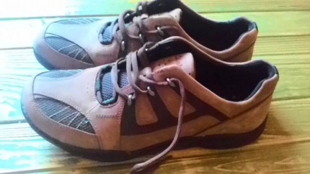 Туфли кожаные оригинал,покупали в фирменном магазине в Торонто,стоили 100 $. . фото 3