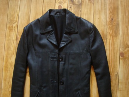 Жіноча шкіряна куртка
Куртка нова, привезена з Німеччини
дуже якісна мягка шкі. . фото 3