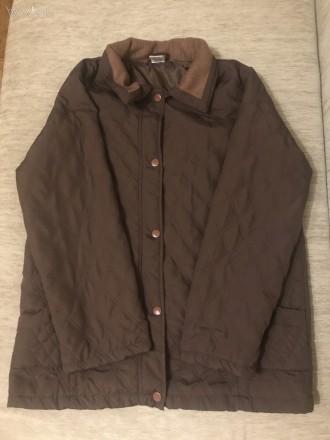 Куртка стеганная.состав полиэстр,застежка на металлических кнопках,карманы накла. . фото 2