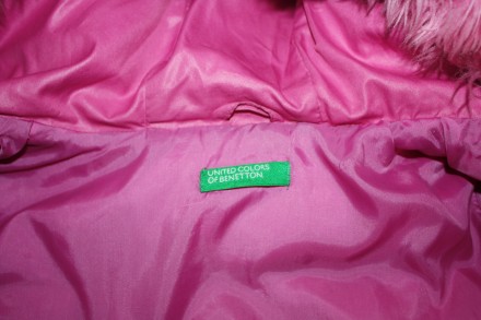 Пуховое пальто ф.Benetton р-104/110 на девочку3/ 4/5лет в хорошем состоянии
дли. . фото 5