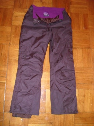В отличном состоянии стильные  женские мембранные брюки   Alpine из мембранной т. . фото 2