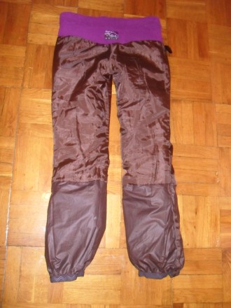В отличном состоянии стильные  женские мембранные брюки   Alpine из мембранной т. . фото 5