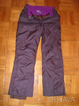В отличном состоянии стильные  женские мембранные брюки   Alpine из мембранной т. . фото 1