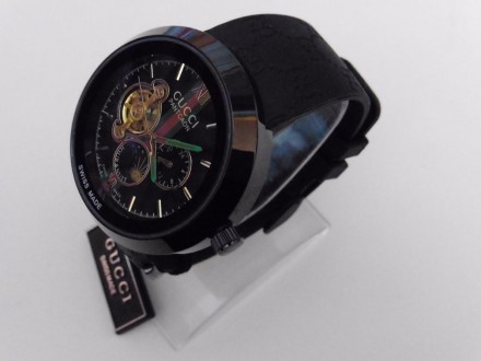 У бренда Gucci есть свои фирменные особенности - часы имеют круглый корпус, моде. . фото 2