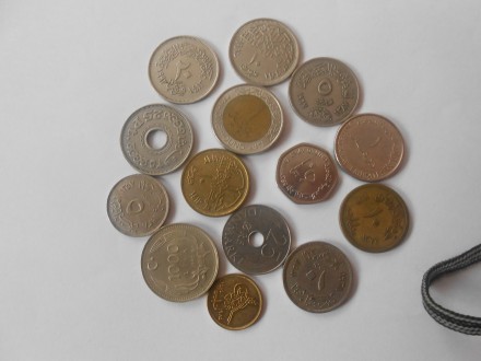 монети египта разних епох
цена 1 монети-9гр. . фото 3