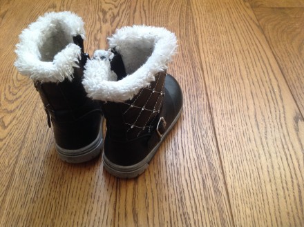 Демісезонні чобітки для дівчинки 1,5-2 роки. Підійдуть для холодної осені .. . фото 4