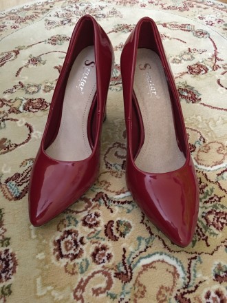 Жіночі туфлі, вишневого кольору, на грубому зручному каблуку. Довжина устілки - . . фото 2