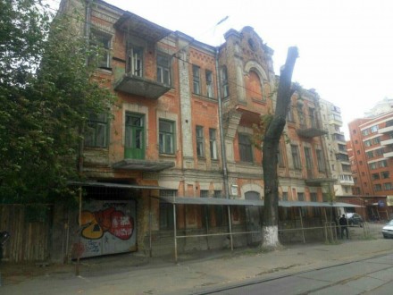 Продам отдельно стоящее 3-этажное здание под реконструкцию по ул. Дмитриевская, . . фото 4