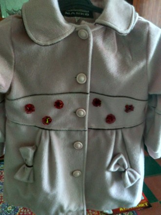 Стильное, модное розовое пальто, размер 32. Состояние идеальное. Капюшон отстёги. . фото 2