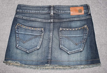 Джинсовая мини-юбка классического кроя Blend с потертостями, р. 38.
Спереди пот. . фото 3