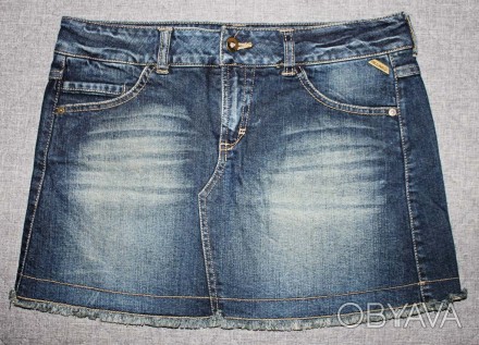 Джинсовая мини-юбка классического кроя Blend с потертостями, р. 38.
Спереди пот. . фото 1