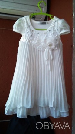 Красивое белое платье для девочки. . фото 1