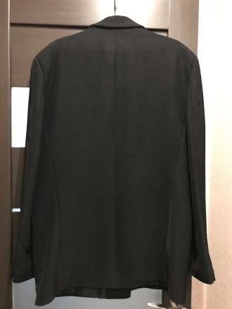 Мужской пиджак. Чёрного цвета, в хорошем состоянии, длина 82, рукав67см, плечи 4. . фото 3