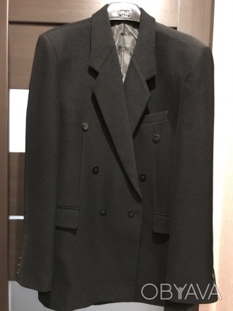 Мужской пиджак. Чёрного цвета, в хорошем состоянии, длина 82, рукав67см, плечи 4. . фото 1