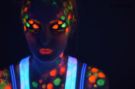 Светящийся аквагрим
(флуоресцентная краска светящаяся в ультрафиолете для тела). . фото 7