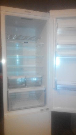 Двохкамерний холодильник Сименс.200 см. висота.оригінальний холодильник з функці. . фото 3