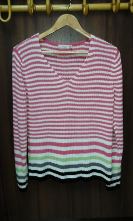 Пуловер женский из мягкой пряжи. Размер 50, в разноцветную полоску, у-образный в. . фото 2