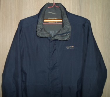куртка непромокаемая на тонком утеплителе в хорошем состоянии-мало пользованная-. . фото 3