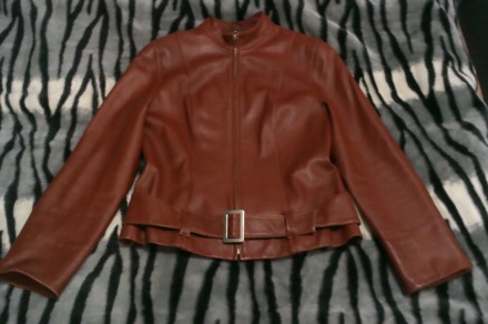 куртка кожаная коричневого цвета,в хорошем состоянии,замеры: полуобхват груди-48. . фото 2