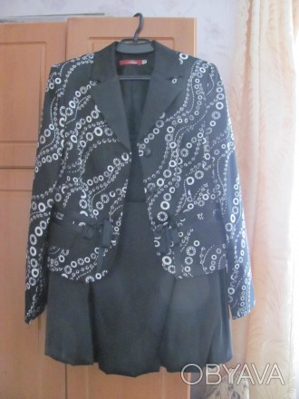 нарядный женский костюм пиджак и юбка из атласа,размер 46-48,производство Белару. . фото 1