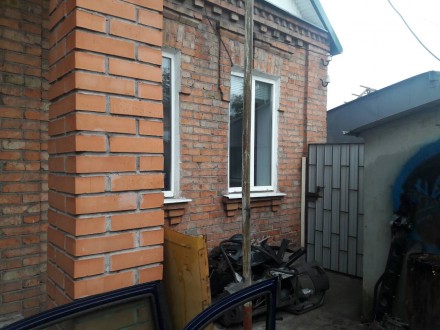 Продам дом в Александровском районе, ул. Вишневая, 10 мин. ходьбы от центральног. Александровский. фото 3