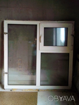 Окно с форточкой и москитной сеткой в хорошем состоянии, размер 130х130. . фото 1