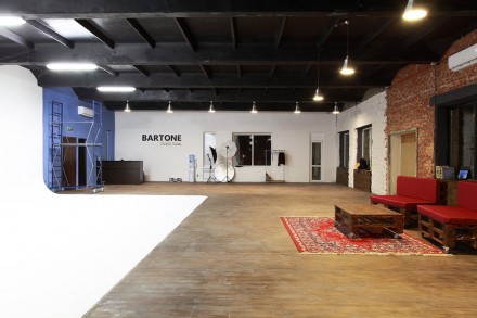 BARTONE Creative Studio - это зал площадью 220 кв.метров творческого пространств. . фото 4