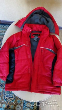 Зимняя куртка на возраст 5-6 лет. В хорошем состоянии. На молнии и липучках с ка. . фото 1