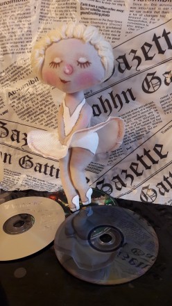 Текстильная кукла ручной работы Монро по мотивам Гапчинской Е.Г.
Рост 22 см. Са. . фото 2