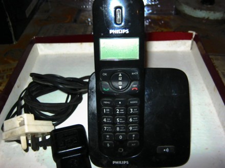 Стационарный радио – телефон Филипс с проводами длинными на теленфон и 220 вольт. . фото 3