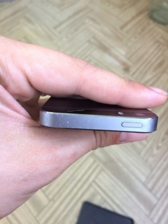 Продам iPhone 5s Never Lock идеальное состояние, есть небольшая царапина на задн. . фото 4