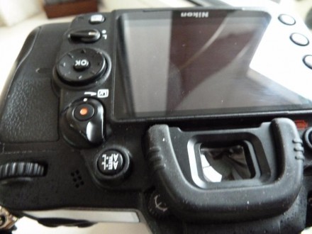 Nikon D7000 body - професиональный зеркальный фотоаппарат состояние хорошее полн. . фото 3