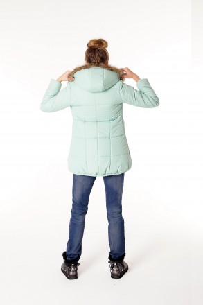 Теплая, зимняя куртка зауженна на талии с фигурным низом. Благодаря отстегивающе. . фото 8
