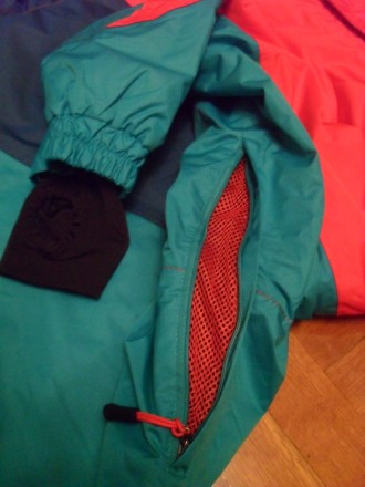 Куртка Crivit женская мембранная с капюшоном в хорошем состоянии - мало ношенная. . фото 7