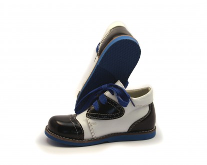 Торговая марка «KODO» предлагает модельный ряд лечебной ортопедической обуви.

. . фото 3