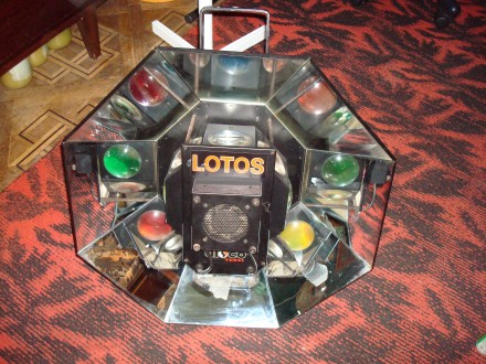професійне світло фірми LOTOS DISCO. повністю в робочому стані, з лампами, актив. . фото 2