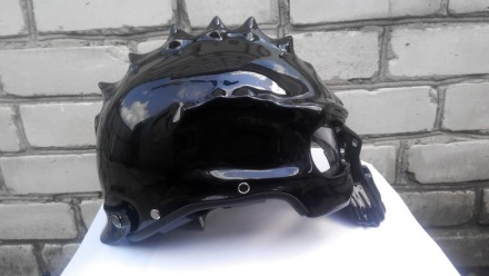 лем выполнен из ударопрочного пластика ABS
Дизайн шлема разработан таким способ. . фото 6