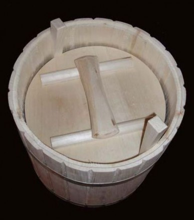 Кадки для солений - это деревянные бочки конусной формы для квашения и соления п. . фото 6