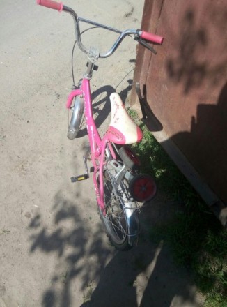 Продам велосипед для девочки, есть страховочные колеса, из недостатков - надо по. . фото 4