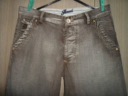 джинсы в хорошем состоянии-не затасканные-только низ немного потерт
джинс средн. . фото 3