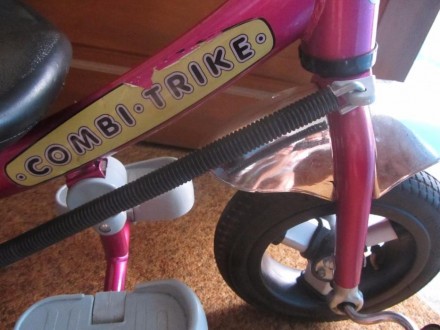Продам детский велосипед Combi Trike на надувных колесах с родительской ручкой, . . фото 4