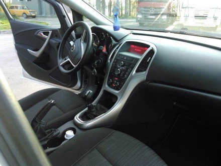 Opel Astra J Sports Tourer 1.7 CDTi 2012,пригнаний з Німеччини, автомобіль бомба. . фото 9