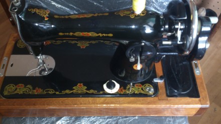Швейная машинка Подольск класс 2м В робочем состояние в полном комплекте. . фото 2