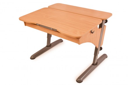 Детский стол, помимо регулировки высоты и угла наклона столешницы, имеет регулир. . фото 4