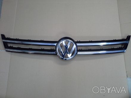 Хромированная накладка на центральную решетку радиатора Volkswagen TOUAREG. Нова. . фото 1