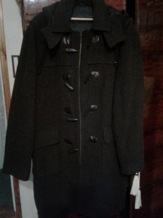 Новое шерстяное мужское пальто. Застёгивается на молнию, сверху планка на декора. . фото 2