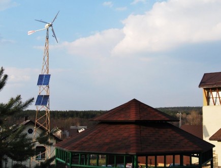 В состав ветряка входят ветрогенератор E-WSE 1.6 (ukraine),
мощностью 1,6-1,8 к. . фото 2